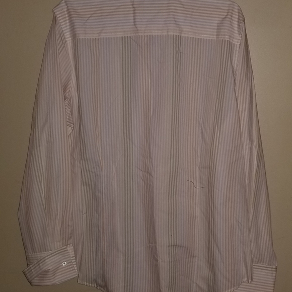 Van Heusen  large - Picture 2 of 4